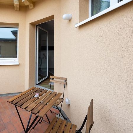 FULL HOUSE Studios - Hawk Apartment - NETFLIX, WiFi inkl Halle  Exterior foto